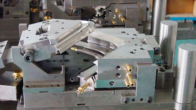 昆山模具鋼材廠(chǎng)給您分析不同EDM加工參數下的白層厚度大概是多少？